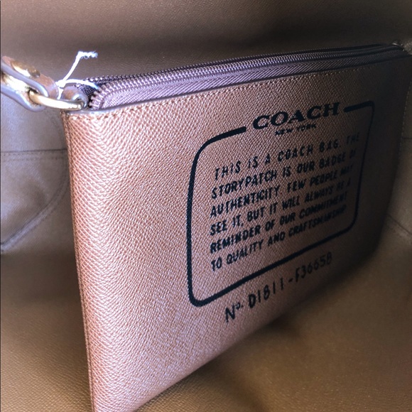 NWT Coach Tote with pouch - Picture 6 of 6